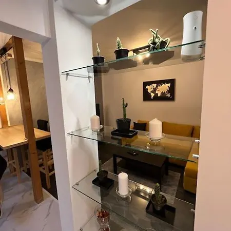 Lovely In Center . Apartament